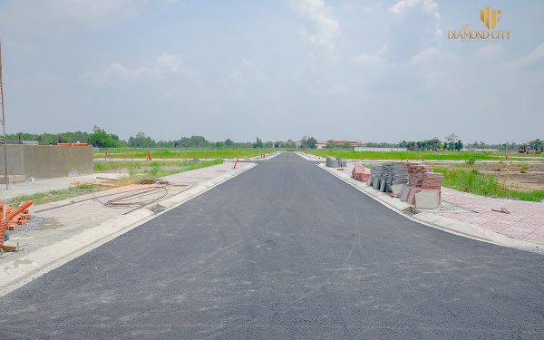 quốc linh bán đất đức hòa